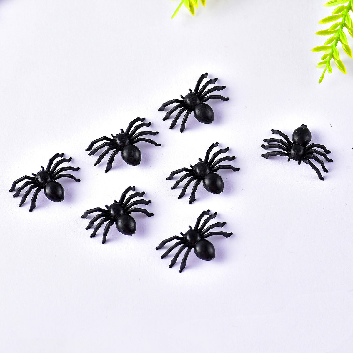 Plastic Halloween Spiders — Pack of 50